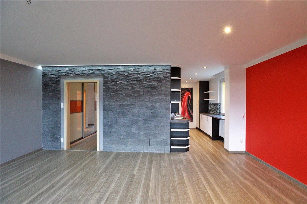 Zrekonstruovaný byt 3+KK o výměře 77,26 m2 se sklepem